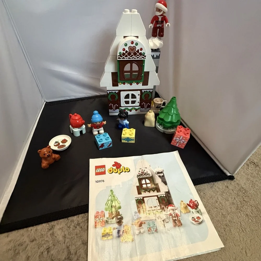 LEGO DUPLO 10976 Santa's Gingerbread House Christmas Set